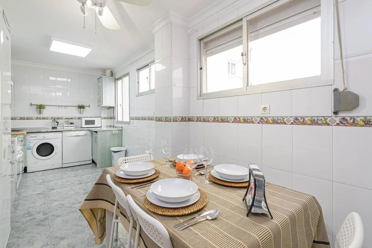 Wintowinrentals Ubicacion Fabulosa, Completo Apartamento Con Parking En El Soho De מאלגה ספרד